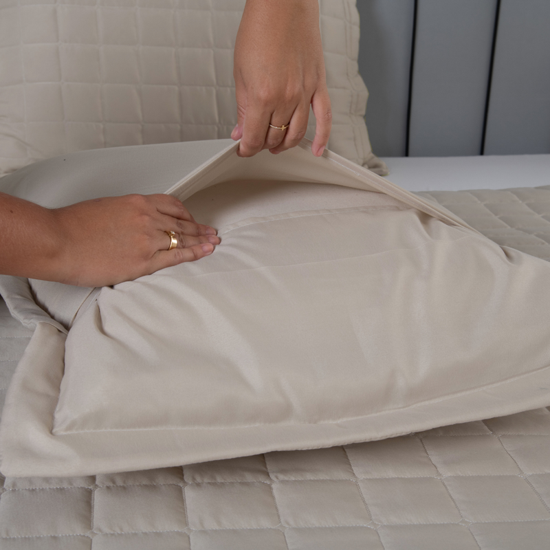 Kit Cobre Leito Matelado Dupla Face Soft 3 Peças King 100% Poliéster  - Areia